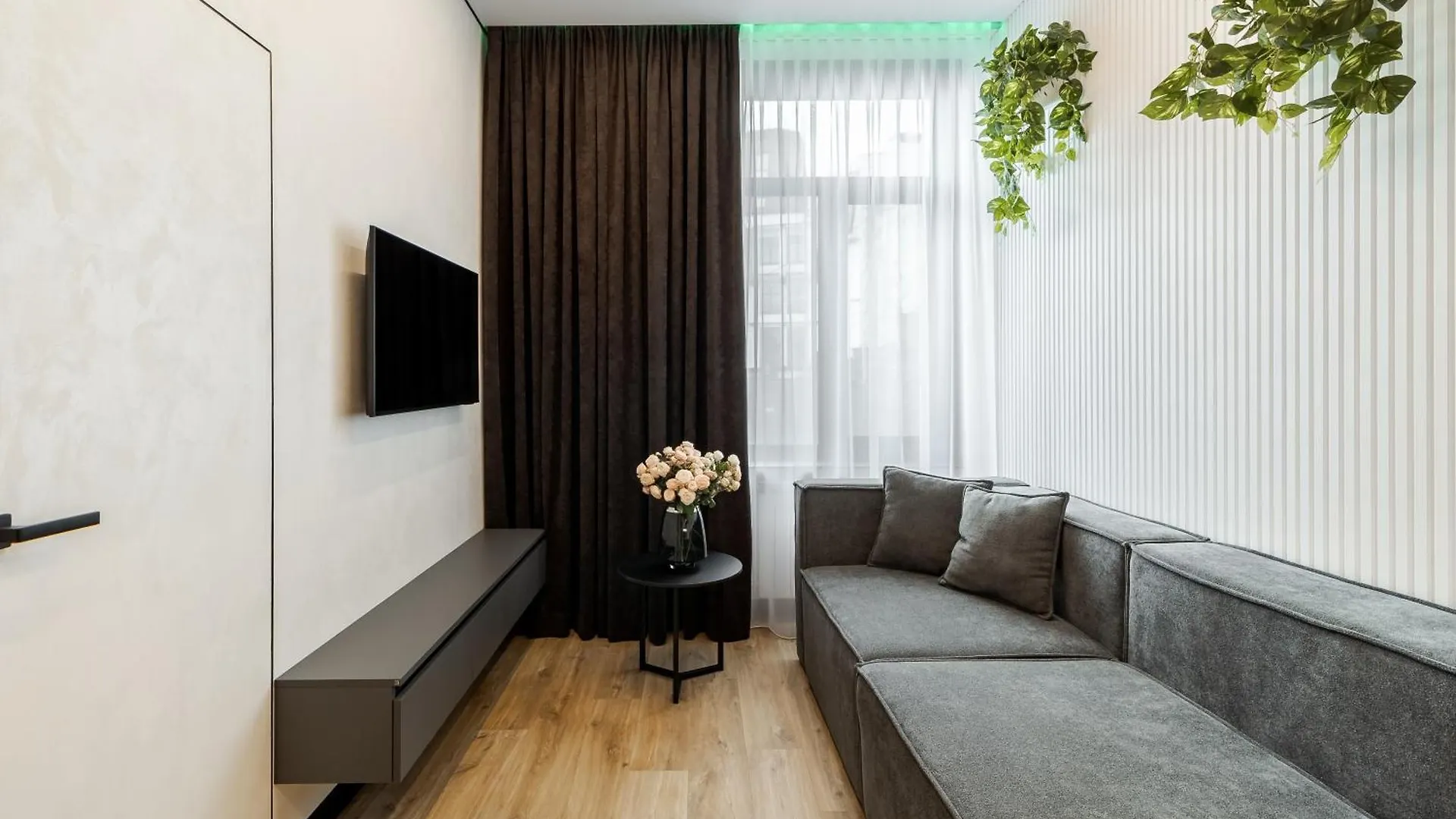 Mini-Hotel Near Les Kurbas Theatre Lvov